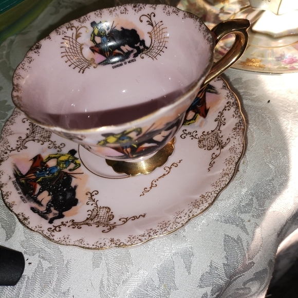 Gift Idea- Teapot and 2 cup and saucers set.   (3 items ) - Picture 8 of 10